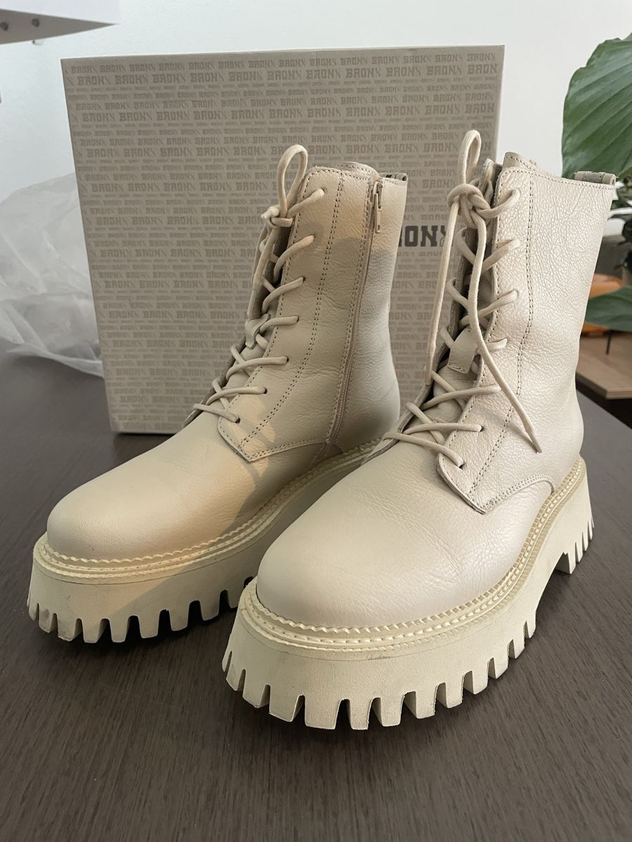 Damenschuhe: Bronx Stiefel – Gebraucht aus Olten von aud_2jf7
