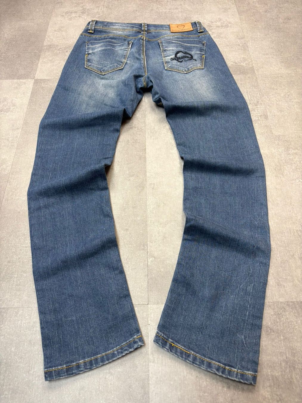 Jeans: Vintage Baci&Abbracci Straight Jeans (S) – Nuovo (secondo la descrizione) da Werdenberg venduto da hase.vintage
