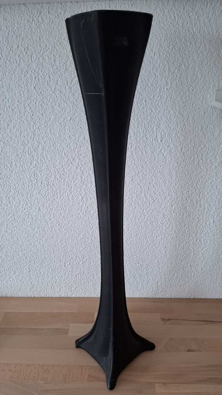 Vasen & Gefässe: Schwarze, hohe Vase, stilvoll, 72cm, – Gebraucht aus Emmen von Tigerlady 1
