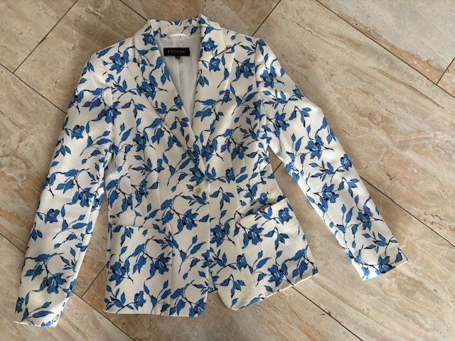 Escada Giacche: traumhaft schöner Escada Blazer in Grösse 34 – Nuovo (secondo la descrizione) da Triesenberg venduto da happy-you 2