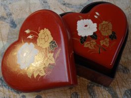 ⭐Herzschatulle / Schmuckdose – rot mit Blumenmotiv – 3-teile