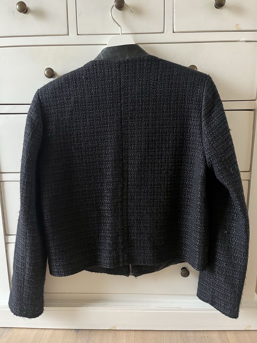 Giacche: Uterqüe Bouclé Jacke in schwarz – Usato da Pfäffikon SZ venduto da humming-bird 2