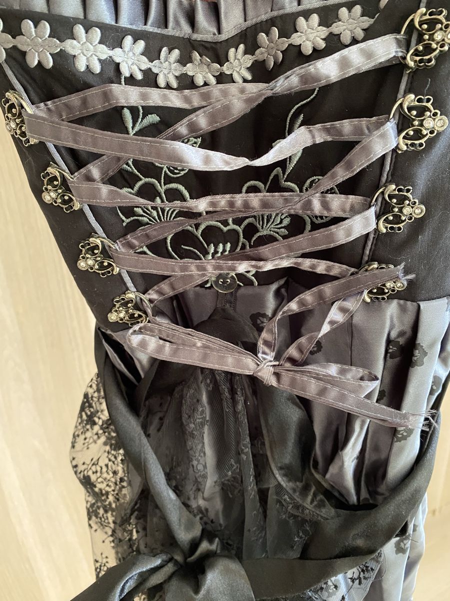 Robes: Dirndl mit Bluse – Neuf (Voir description) à St. Peterzell par kreativnerd 2