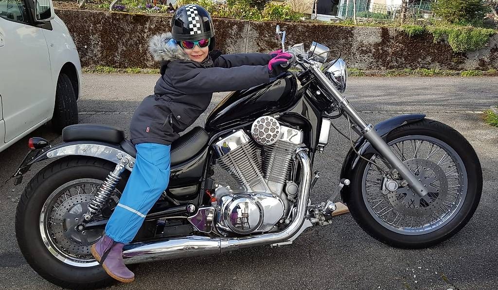 Chopper: Chopper Suzuki Intruder VS 1400 GLP – Usato da Zollikofen venduto da Serious 4