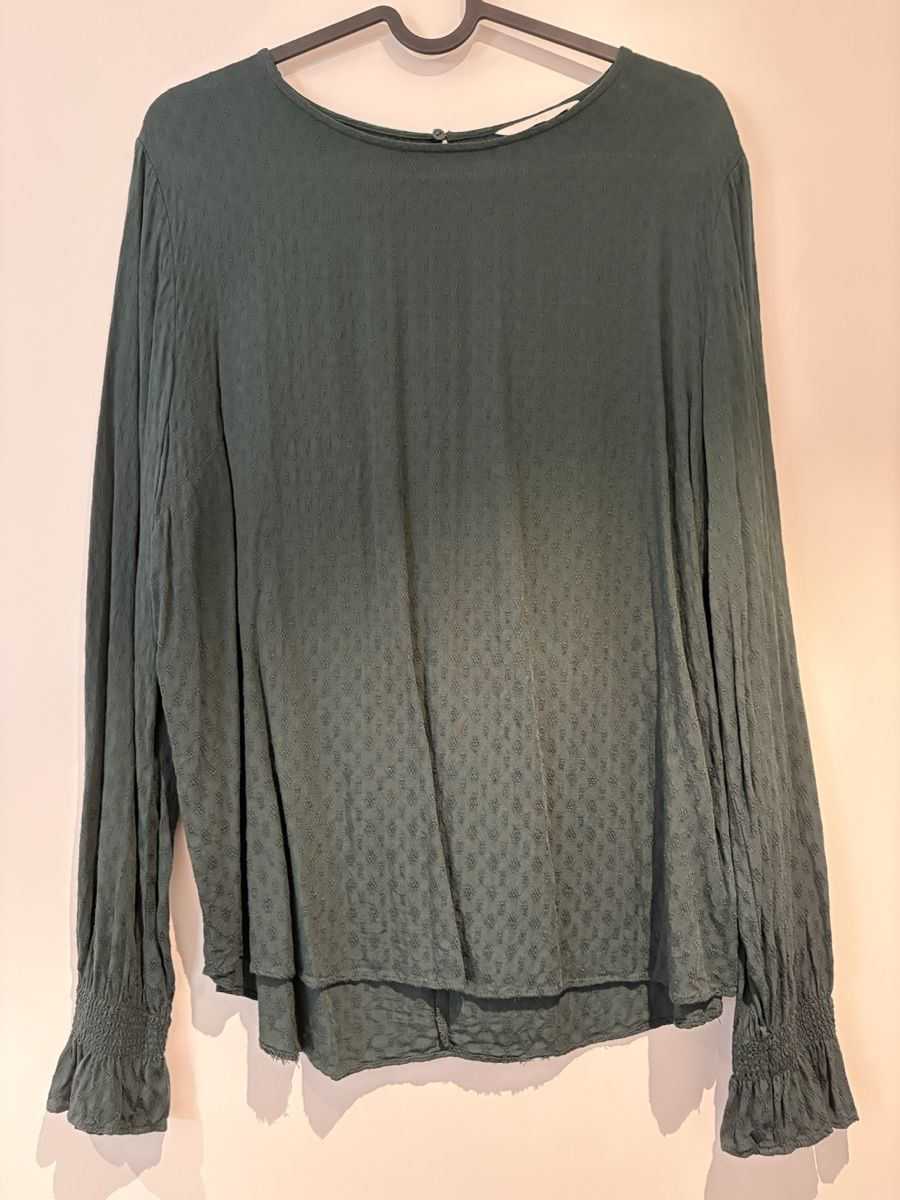 H&M Camicette: Edle, dunkelgrüne Bluse mit langen Ärmeln, Grösse M – Usato da Hinwil venduto da charlietango 1