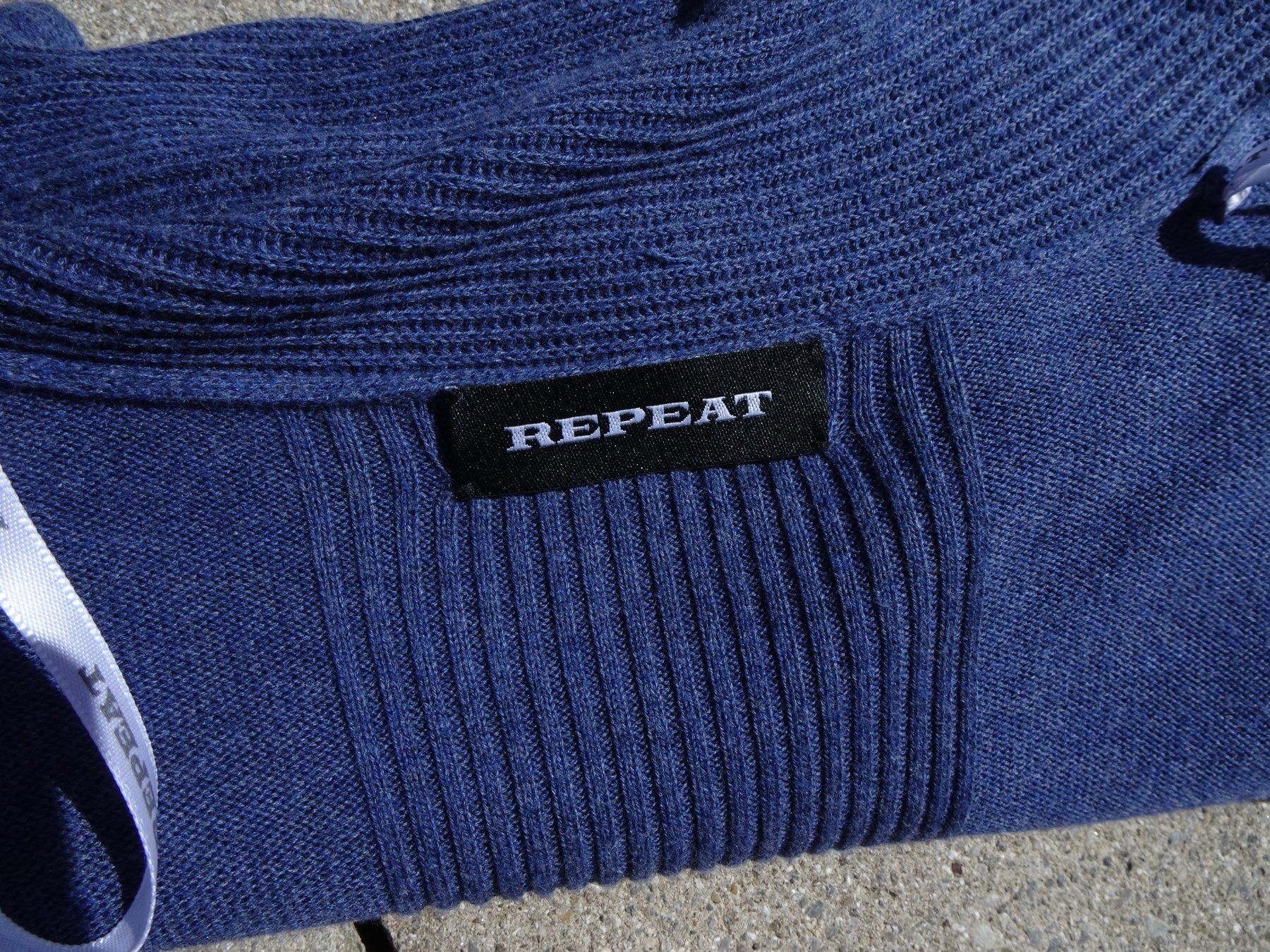 Repeat Jacken: Repeat Strickjacke blau Gr. 38 S lang – Gebraucht aus Winterthur von blumeblau77 3