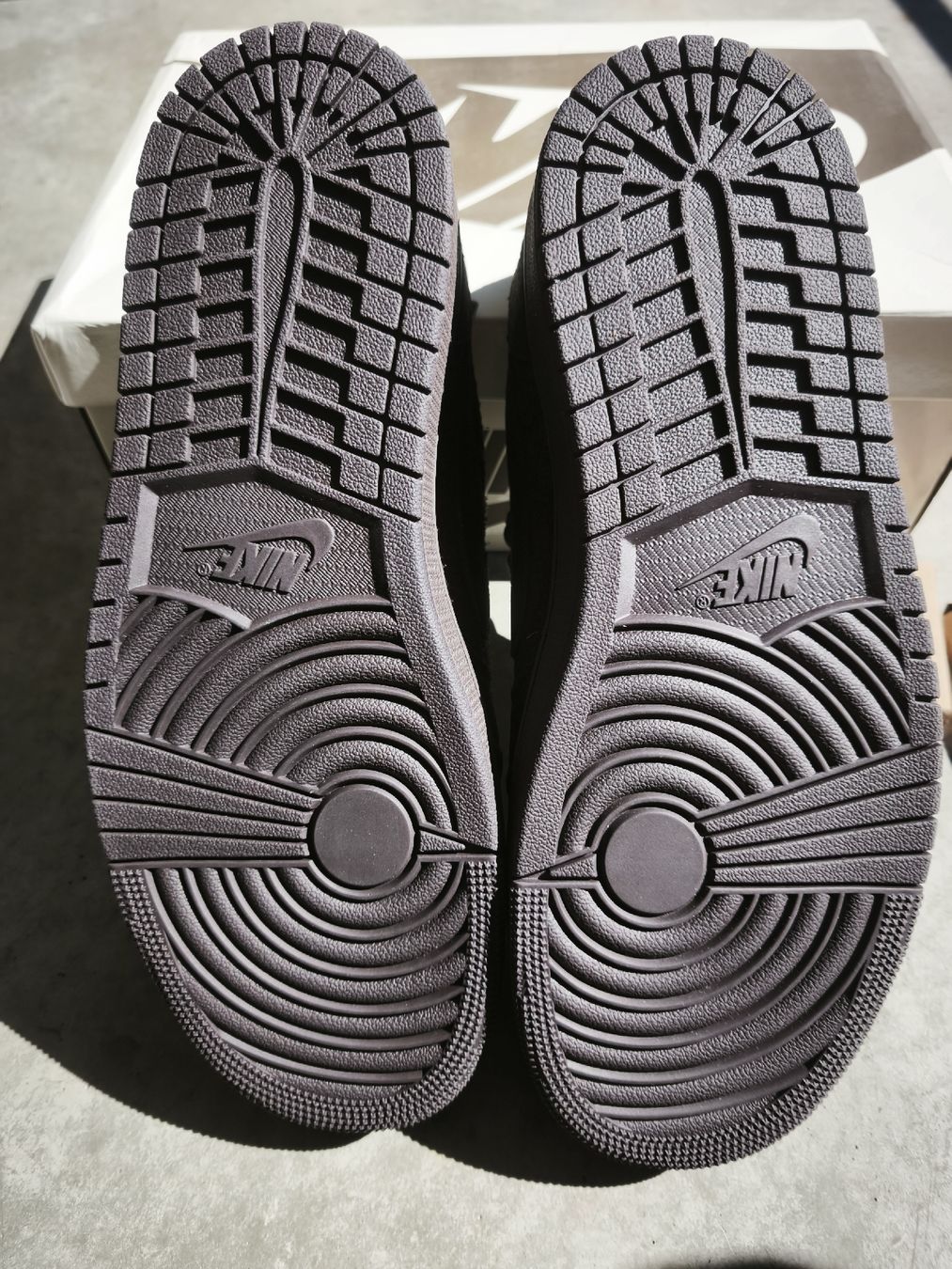 Jordan Herrenschuhe: Jordan 1 low Travis Scott velvet brown – Neu (gemäss Beschreibung) aus Zofingen von VolNa 3