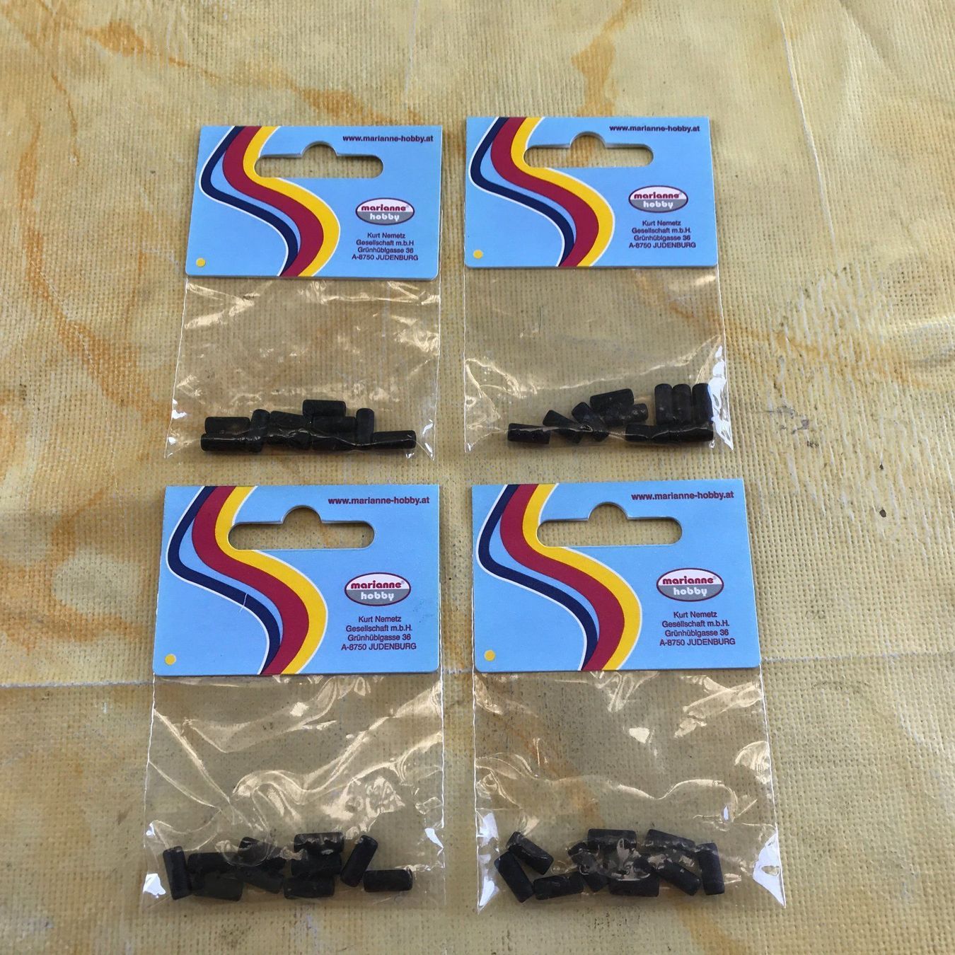 Perlen (unechte): LOT WALZPERLEN SCHWARZ – Neu und originalverpackt aus Ostermundigen von wini63