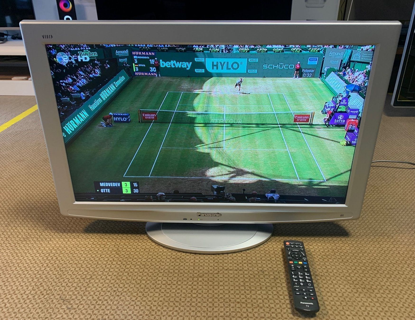 Panasonic Televisori: Panasonic-TV 82cm, Ideal für Swisscom-TV oder QuickLine-TV – Usato da Kirchberg BE venduto da RadioGerber