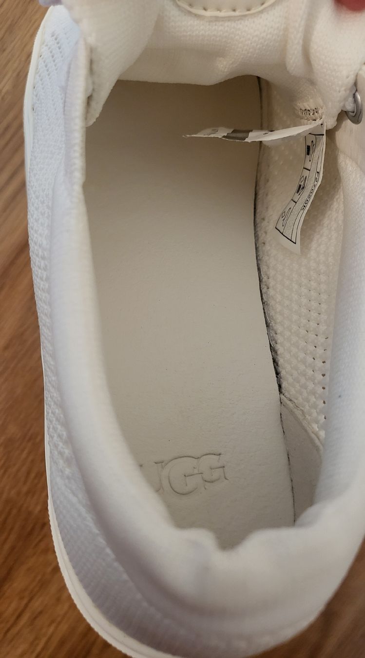 Ugg Damenschuhe: UGG Damen Sneaker Weiss Gr. 37 – Gebraucht aus Baar von deg_d6l5 5