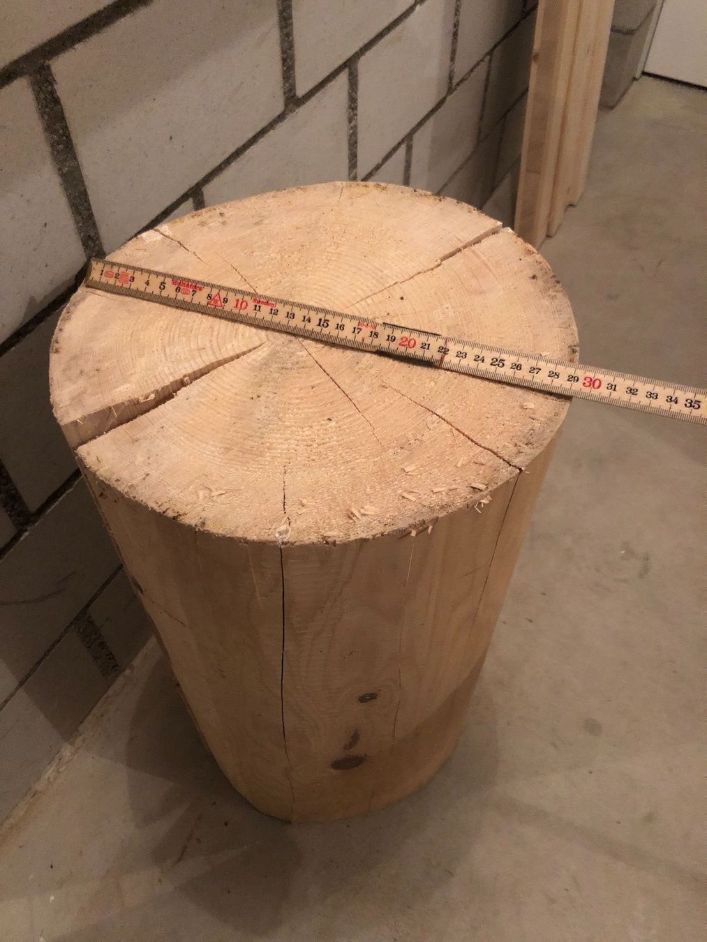Articoli in legno: Rundholz Hocker Deko – Usato da Brunnen venduto da Holz-style 1