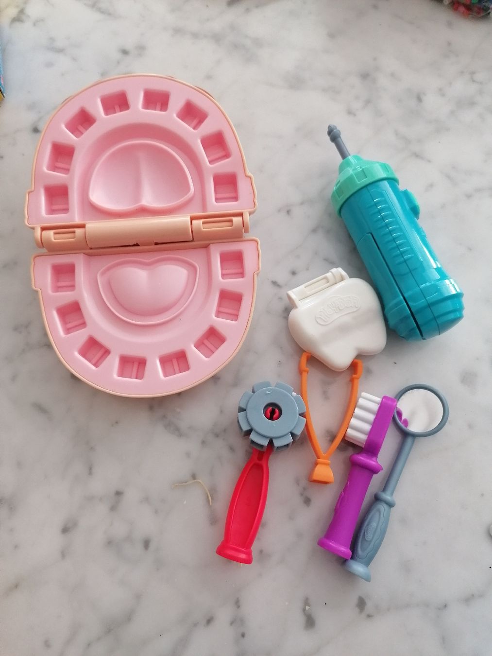 Play-Doh Jouets: GROSSES PLAY DOH SET – D'occasion à Pratteln par ThereseZ 1