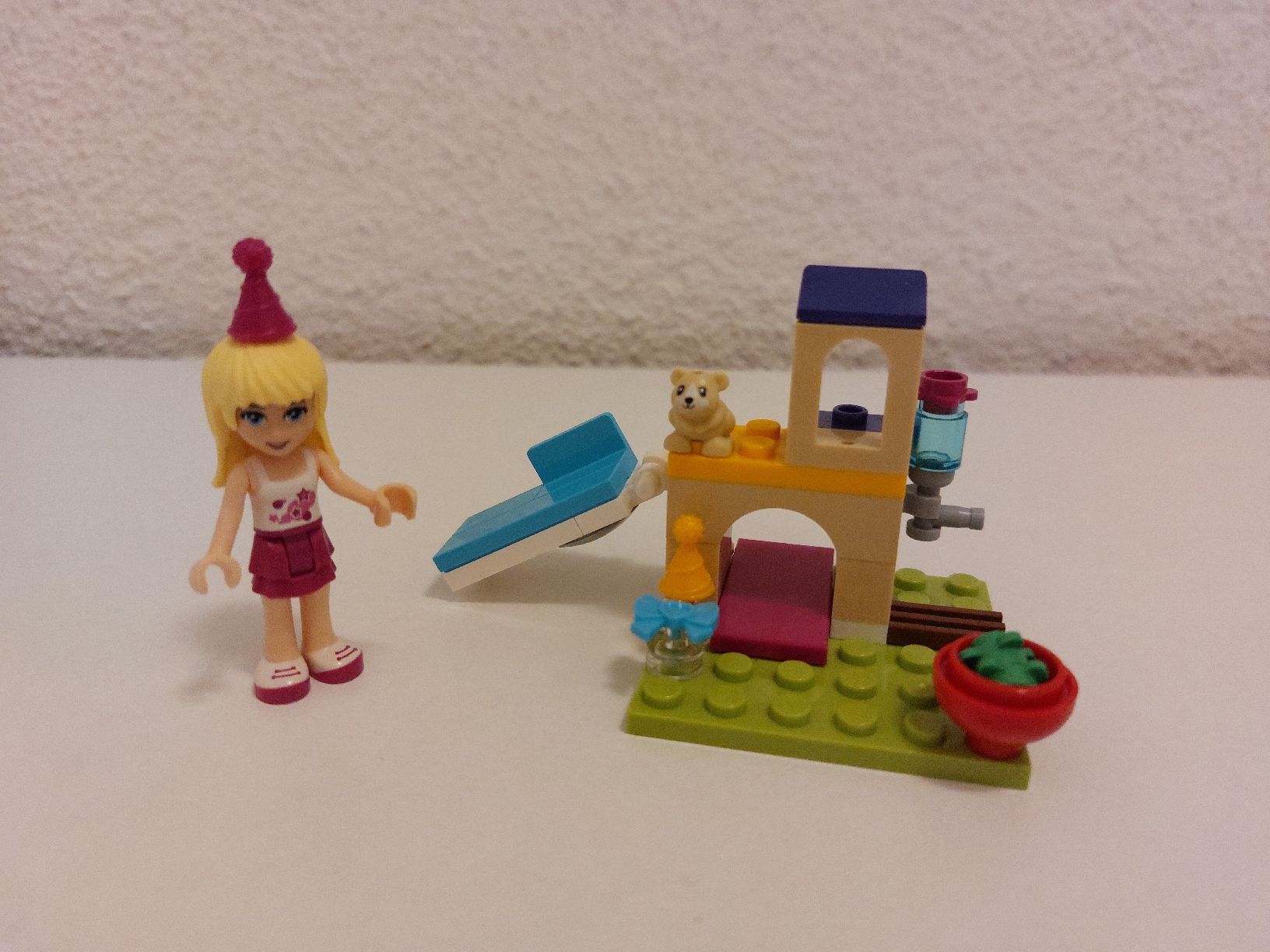 Lego Giocattoli: LEGO Friends 41111 Partyzug – Usato da Balterswil venduto da Steineparadies 1