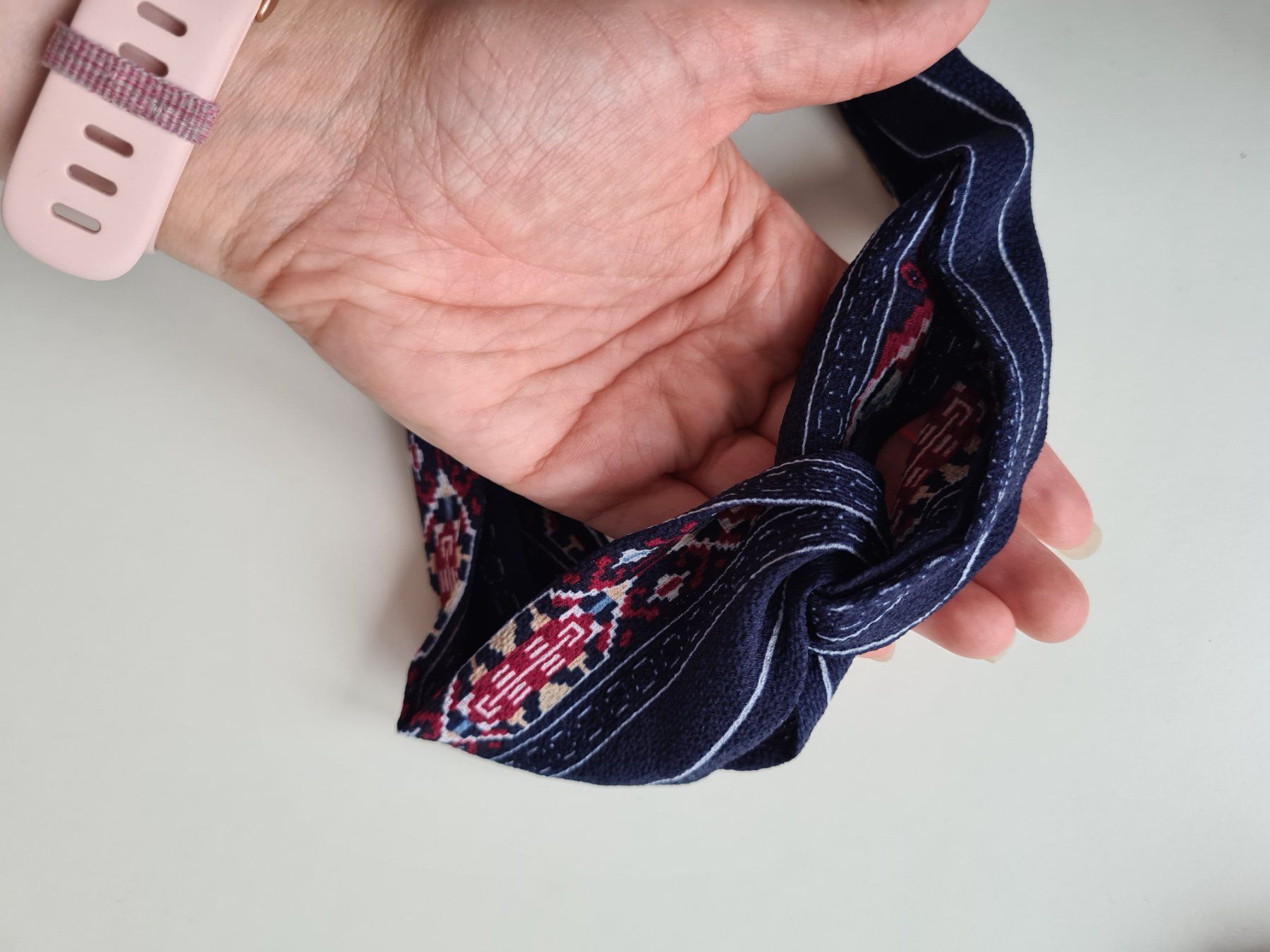 Accessori per capelli: Tolle Gummizug-Haarbänder mit Muster – Usato da Schaffhausen venduto da sabrina915 1