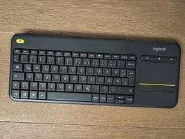 Logitech K400 Plus Tastatur mit Touchpad