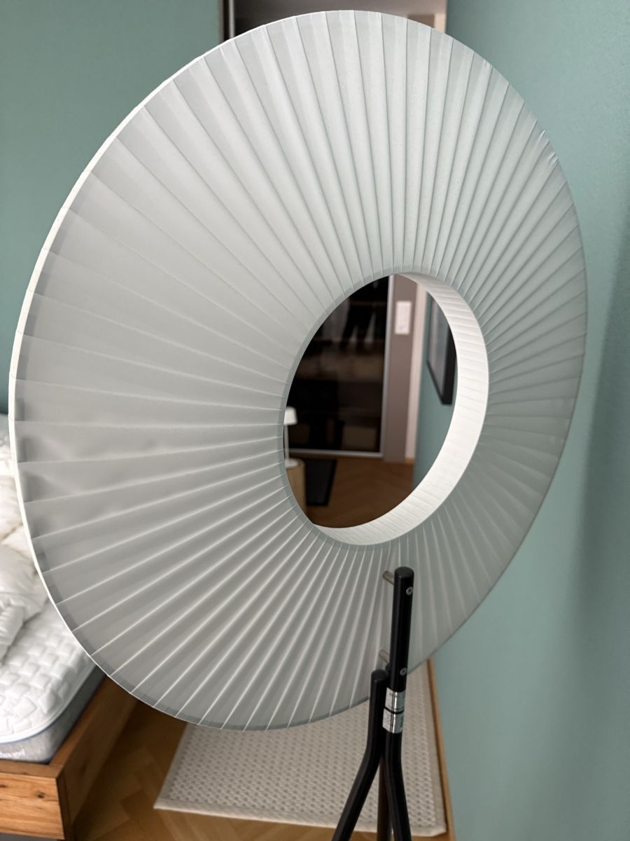 Roche Bobois Lampade: Iris Floor Tripod Stehlampe – Usato da Ostermundigen venduto da Schneehaesli08 1