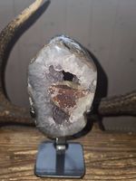 Amethyst Geode mit Calcit Kristall, Deko