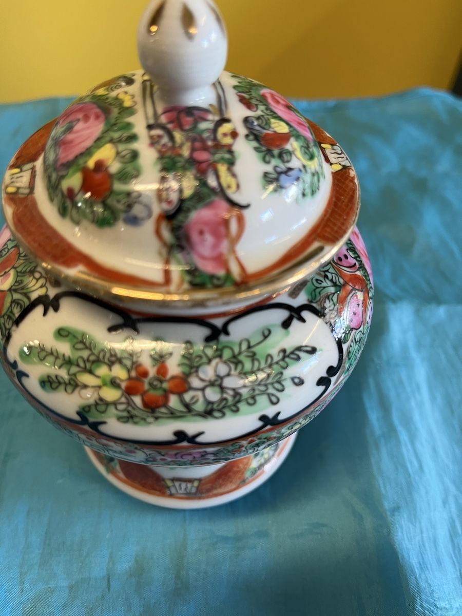 Zuckerdosen: Chinesische Rose Mandarin Zuckerdose mit Deckel antik – Gebraucht aus Strengelbach von RaenAntikDesign 2
