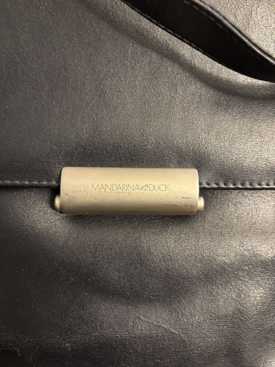 Mandarina Duck Taschen für Damen: Mandarina Duck Ledertasche schwarz – Gebraucht aus Bern von Himmelsherold 3