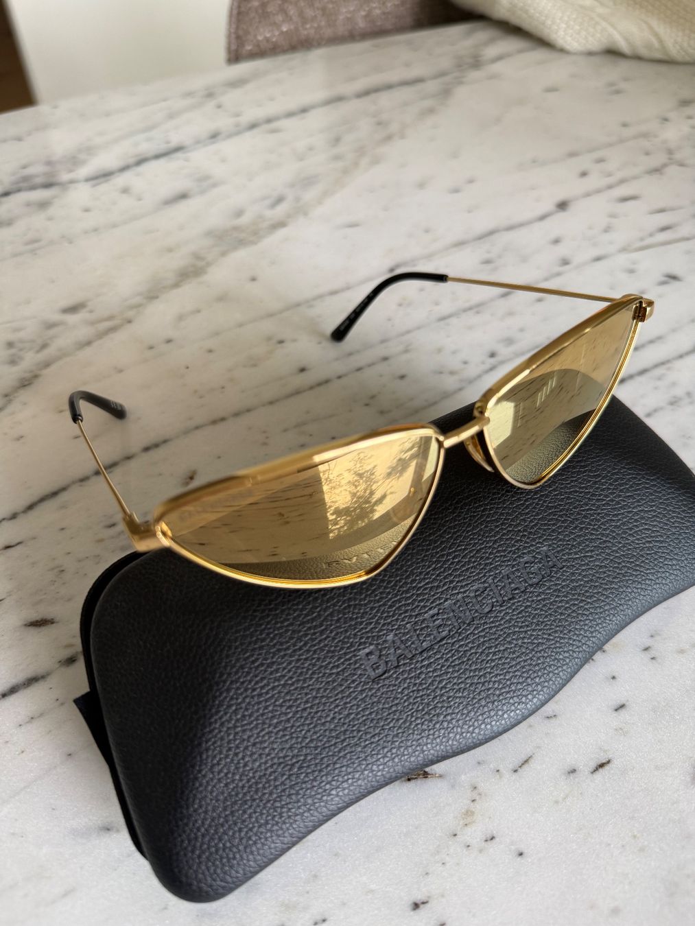 Balenciaga Occhiali & Lenti: BALENCIAGA "Cat-Eye" Sonnenbrille – Usato da Horgen venduto da prelovedzh 2