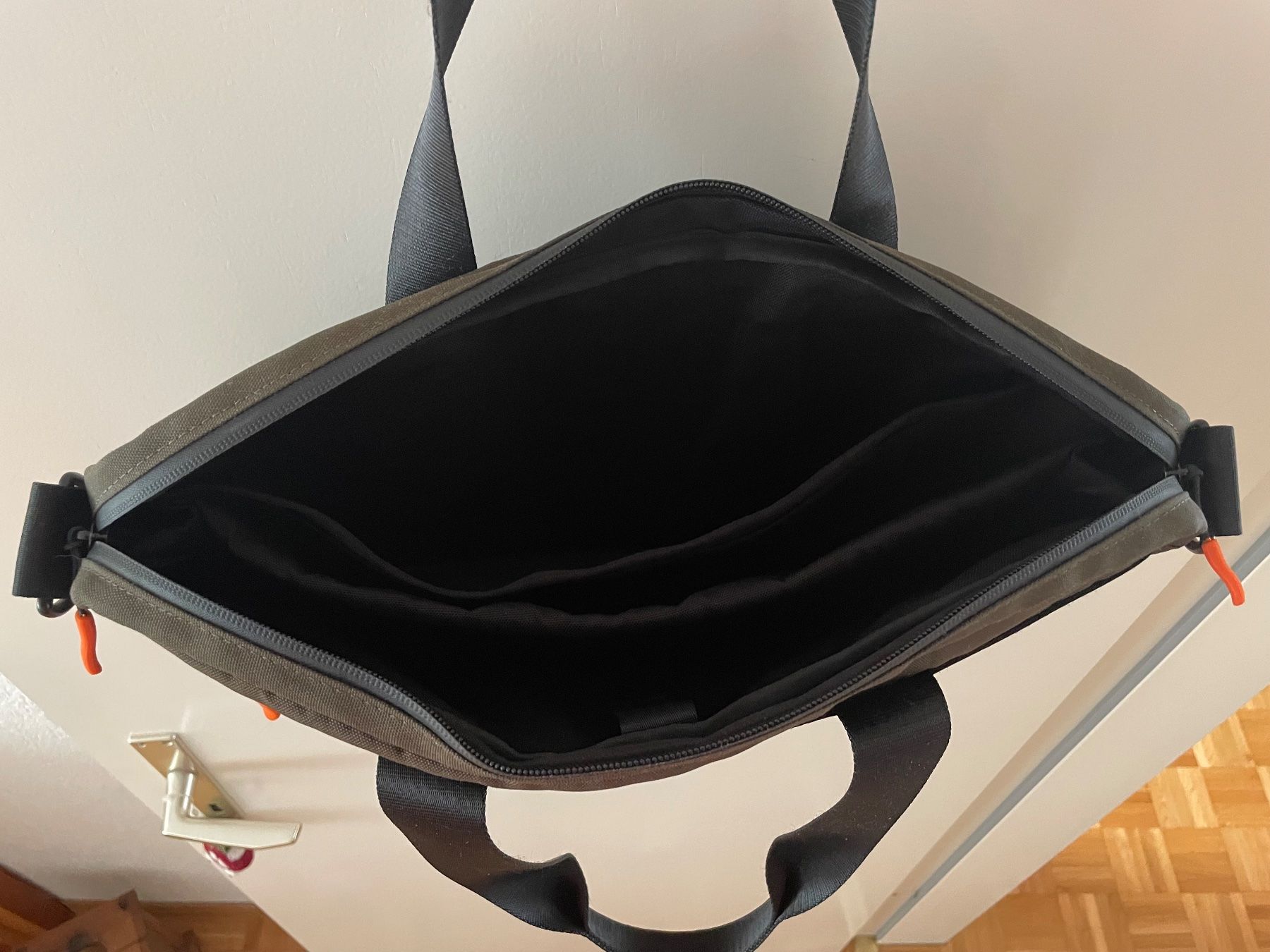 Sacs: Lazy Bear Notebooktasche – D'occasion à Freienbach par smart8807 1