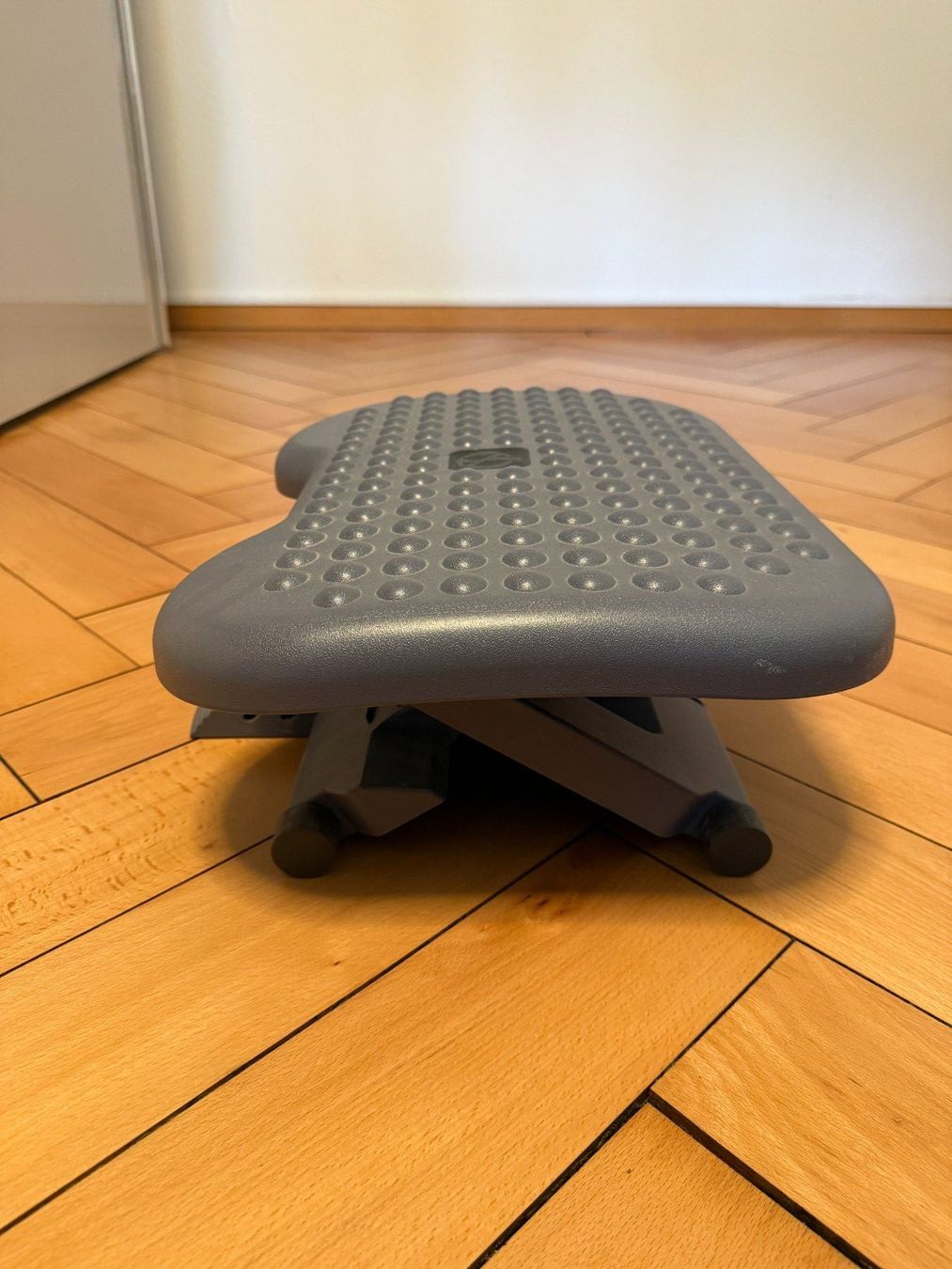 Chaises: Fussstütze – D'occasion à Zürich par xpress007 1