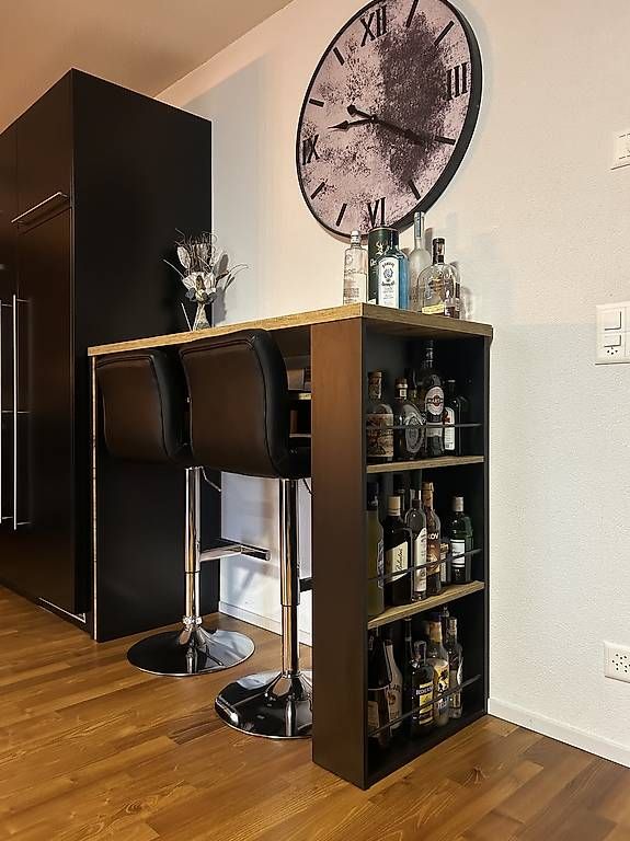 Allestimento di negozi e stand fieristici: Stehbar - Bar Wohnung – Usato da Opfikon venduto da B777-1