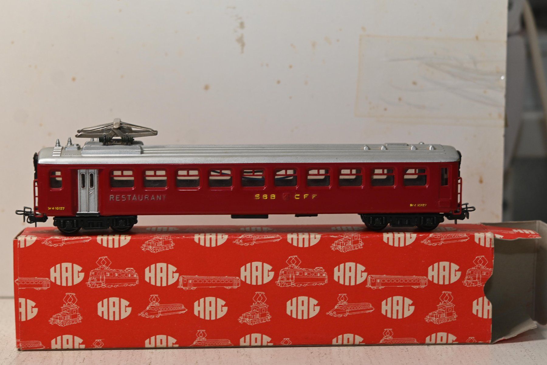 Hag Modellini di ferrovie: Restaurantwagen Hag HO/AC mit OVP – Usato da Laupen ZH venduto da Zmoewe