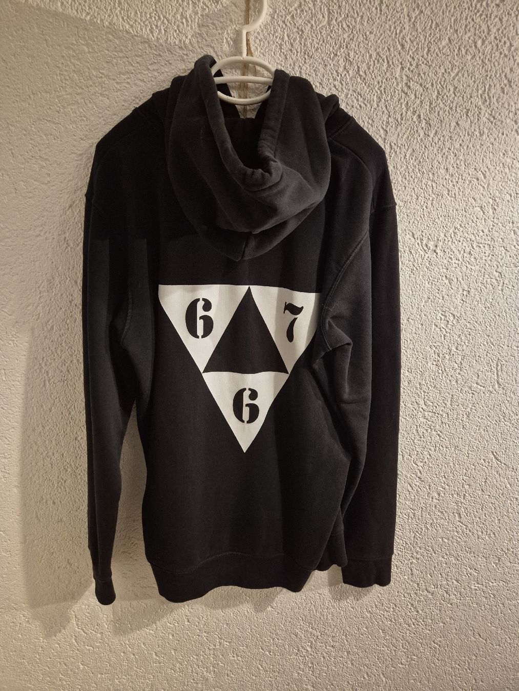 Pullover & Sweatshirts: pull collectif 667 – Gebraucht aus Daillens von jay_z 1