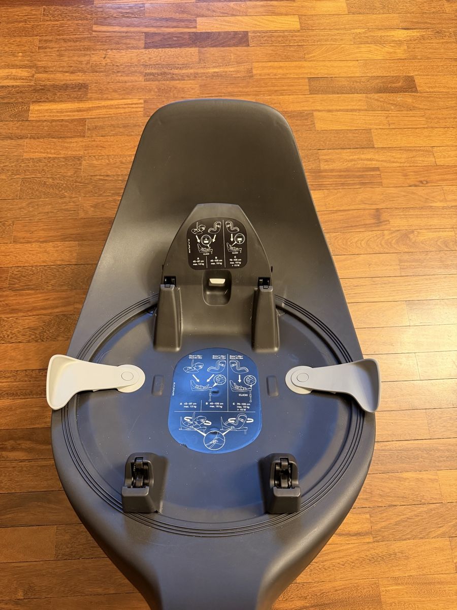Cybex Seggiolini per auto: Cybex Platinum Isofix-Base T i-size - 3 Monate alt – Usato da Luzern venduto da allan_ke 1
