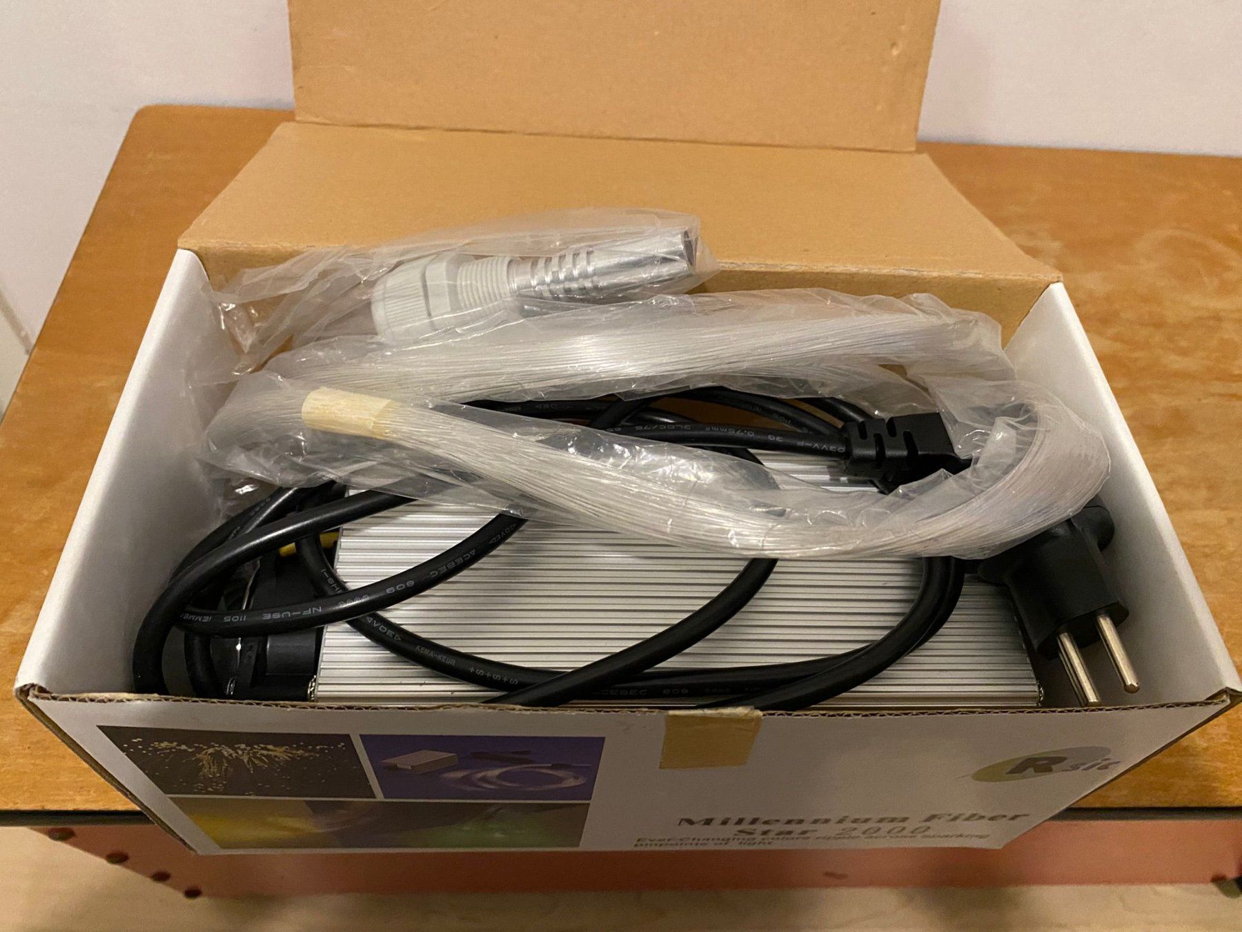 Videoprojektoren: Fiberlight Projektor – Gebraucht aus Liestal von Nizli 4