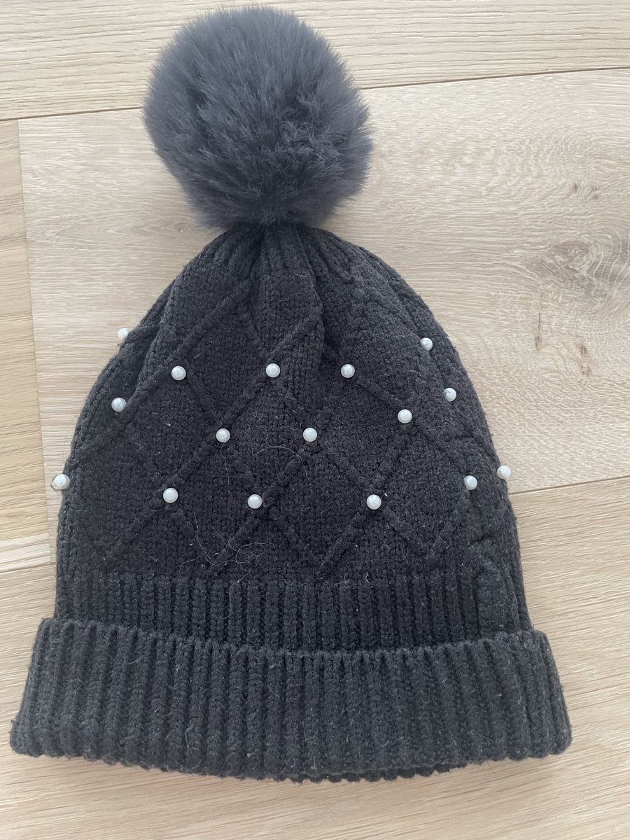 Sonstige Mädchenkleider: 4 Winterkappen – Gebraucht aus Rorschach von zlatokosa85 2