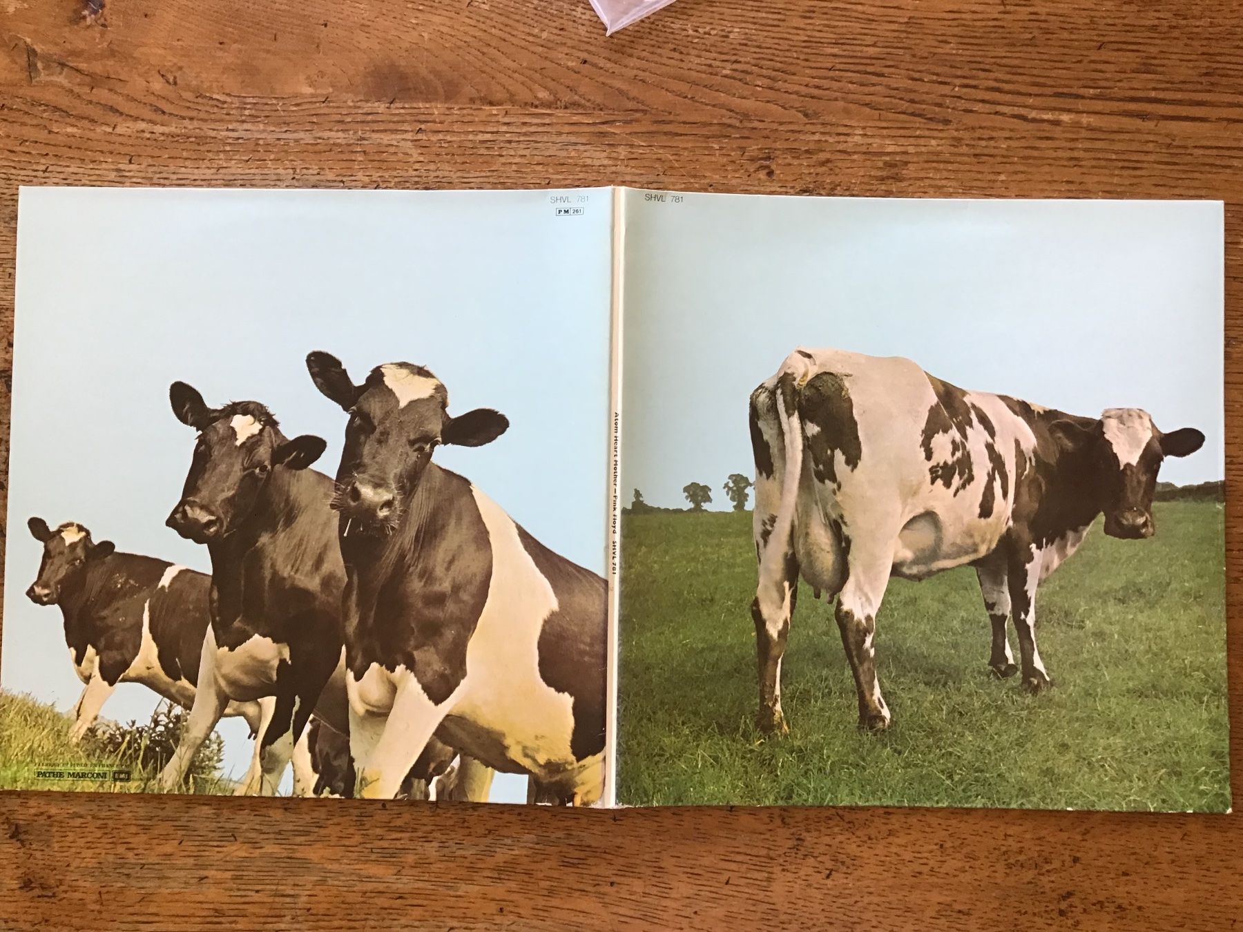 Vinyles: LP Pink Floyd « Atom Heart Mother » – D'occasion à Fully par Ruby97