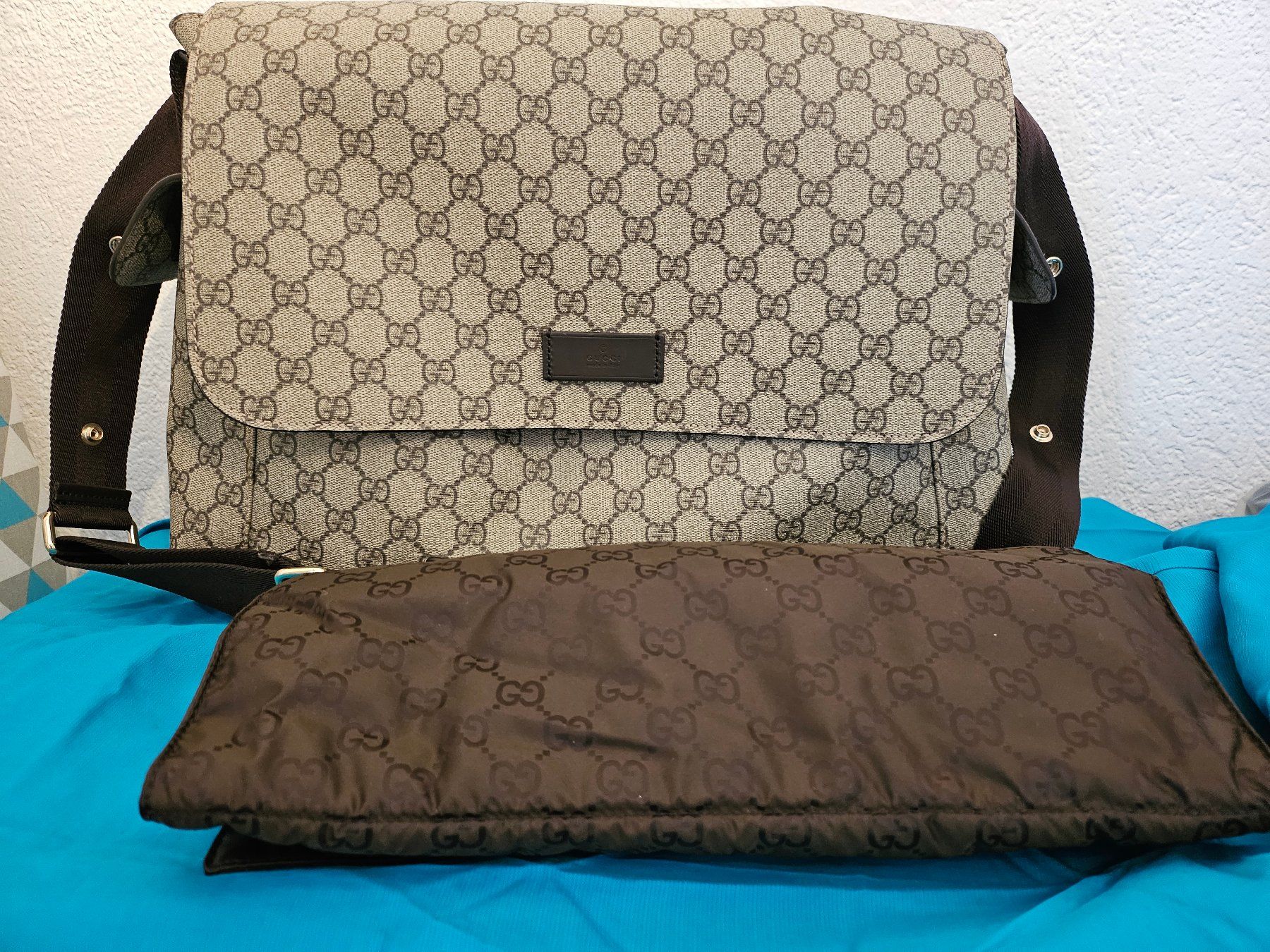 Gucci Kindertaschen: Gucci Diaper Bag – Neu und originalverpackt aus Meilen von Gbaby 1