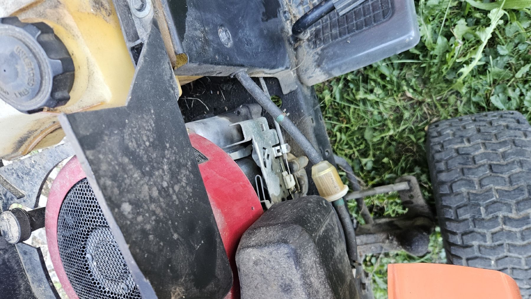 Trattori: Husqvarna Traktor Defekt – Usato da Rickenbach b. Wil venduto da nic_8ljr 7