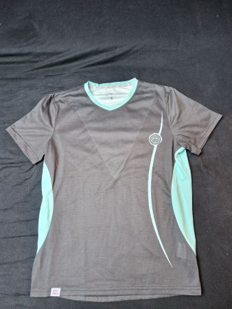 Sportshirt BidiBadu. Grösse S
