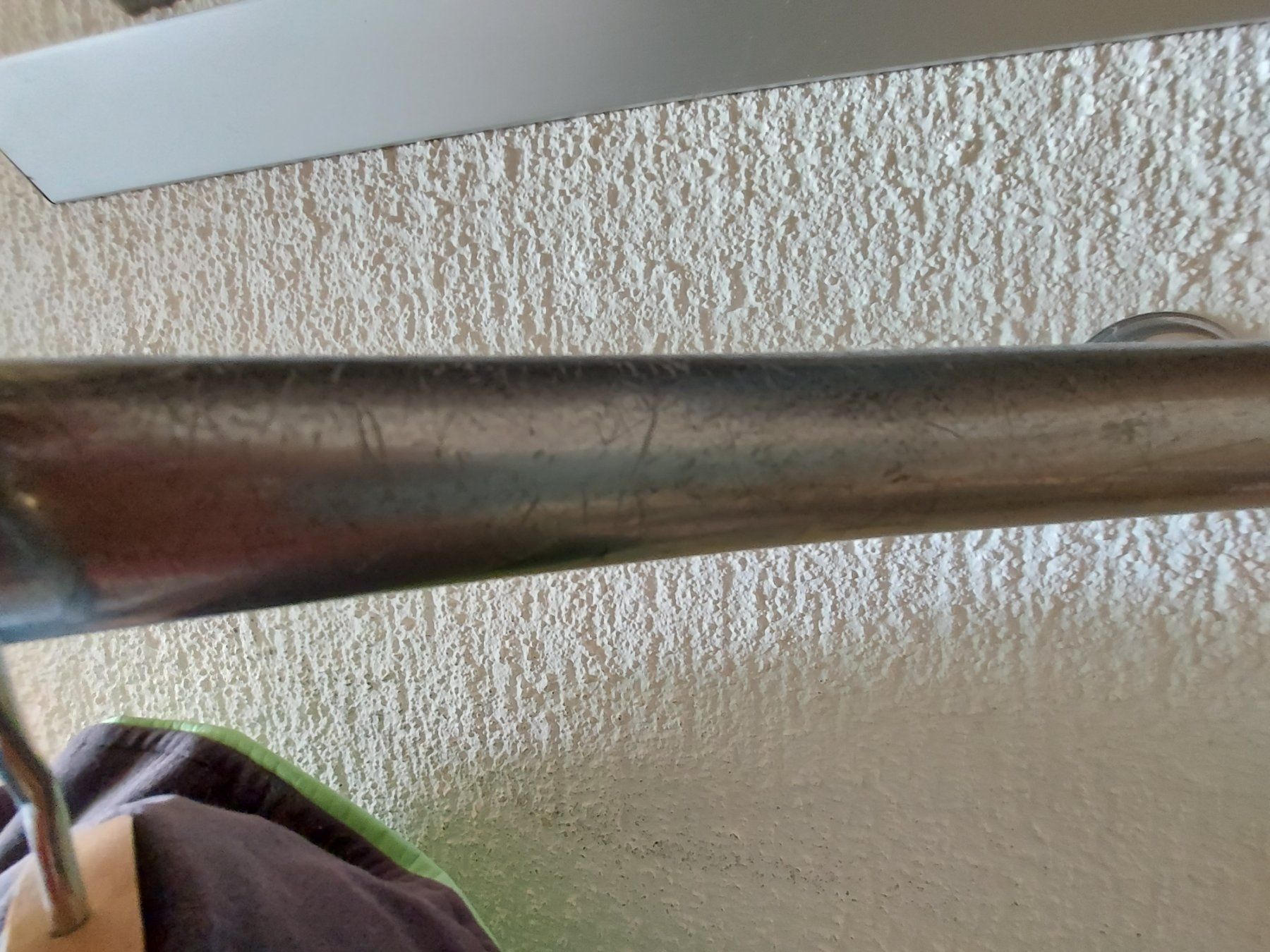 Garderobe: Wandgarderobe / Kleiderstange Wellenform 2 Stück – Gebraucht aus Adligenswil von raba21 2