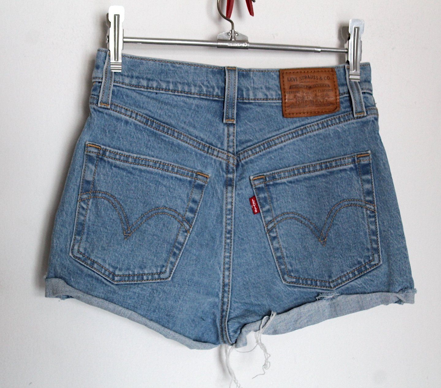 Levi's Jeans: Neu , Kurze Levis Jeans , Gr. S – Usato da Locarno venduto da madame-tus-sauds 1
