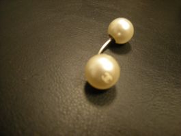 Perlen Piercing Ohrring CC geschraubt