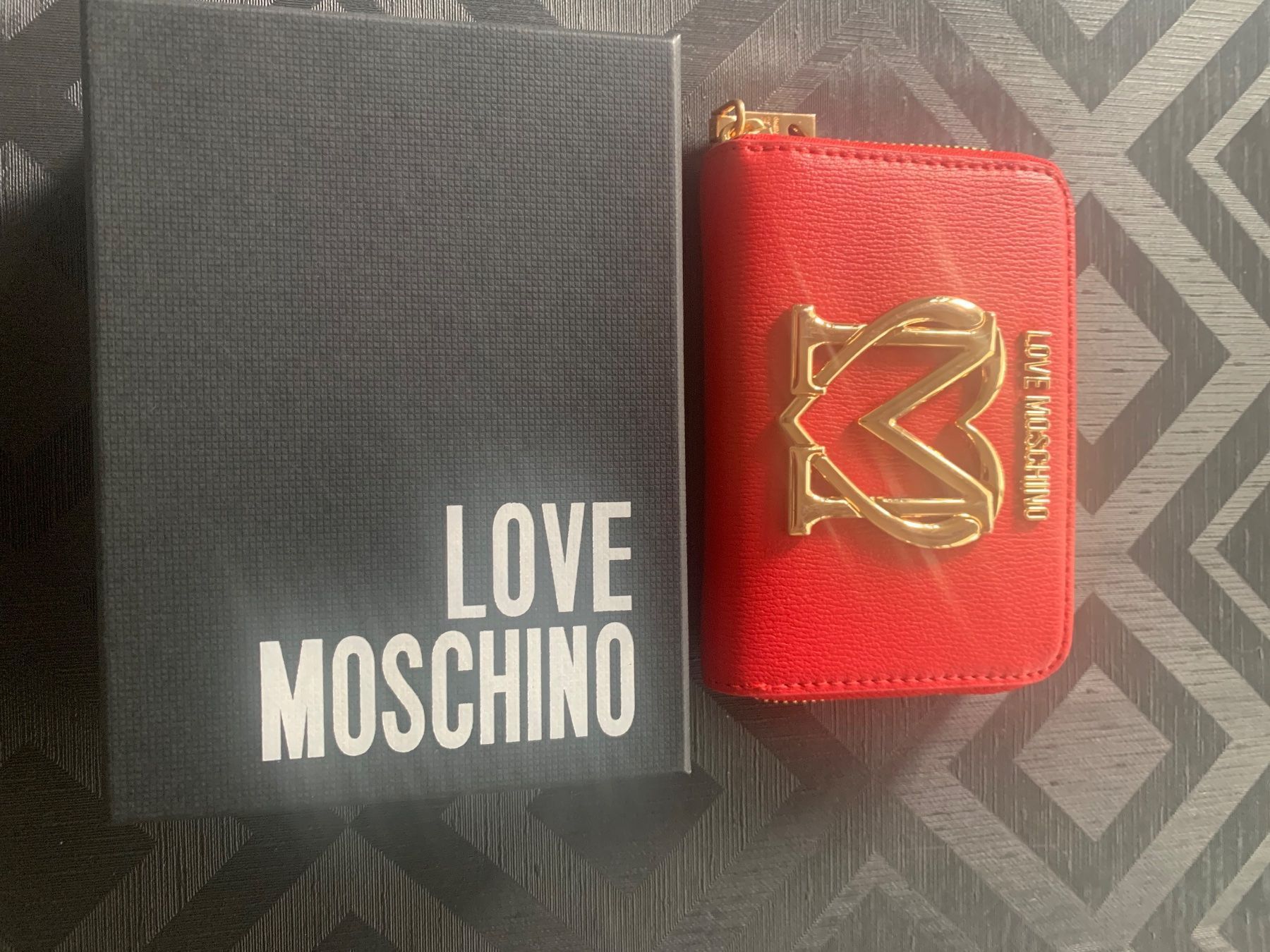 Moschino Portemonnaie: Portefeuille Love Moschino rouge – Gebraucht aus Fully von Sassa68