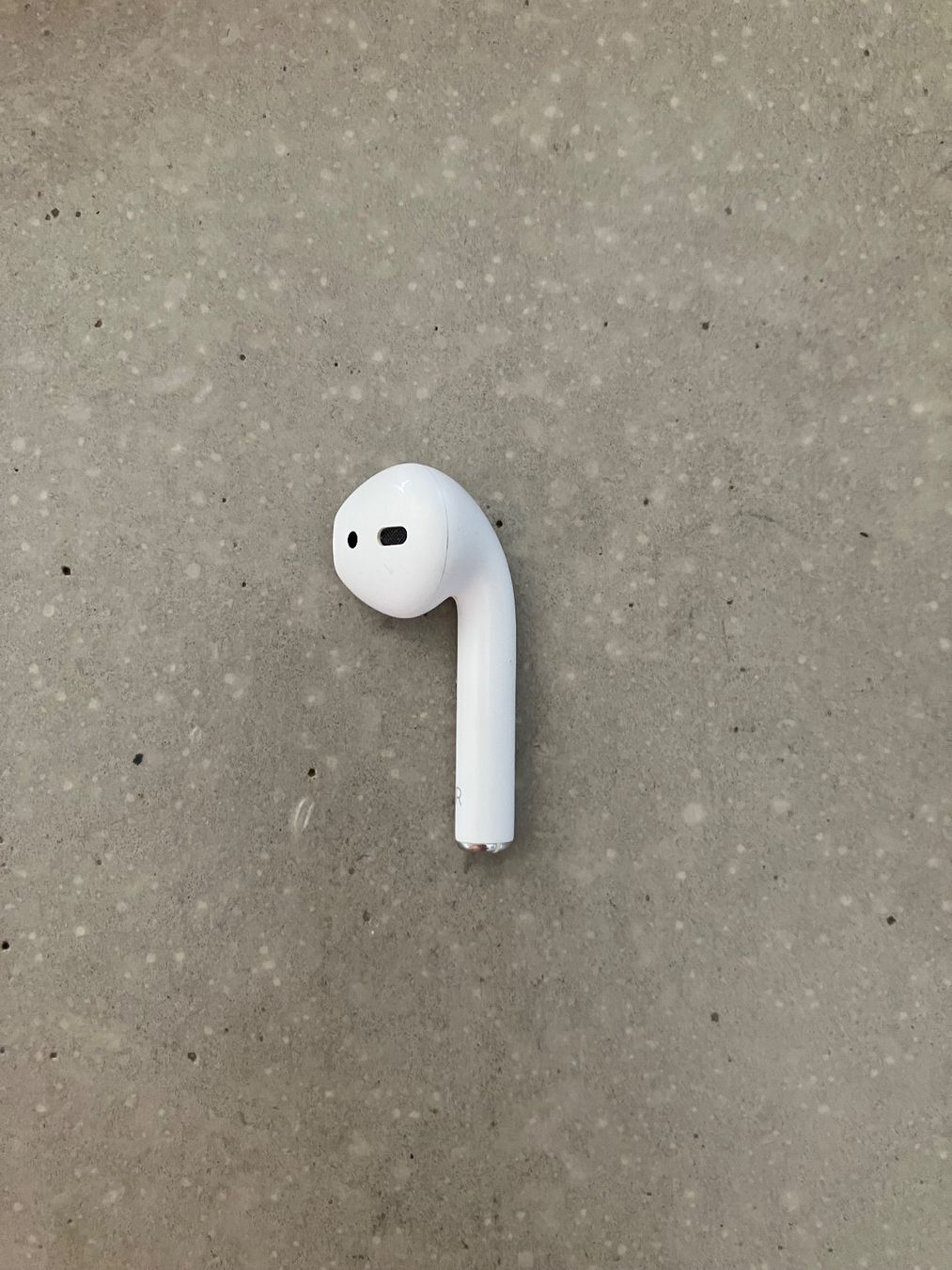 Apple Casques audio: AirPod 2 Rechts – D'occasion à Lausanne par mr.v 2