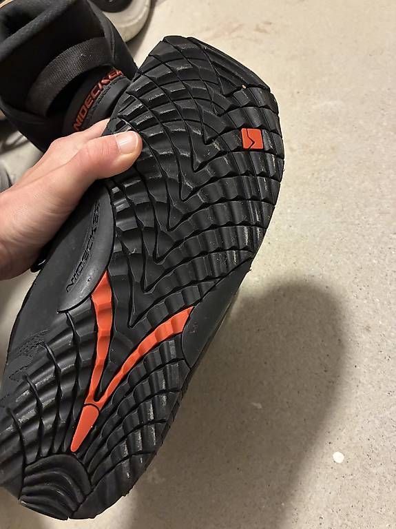 Scarpe da uomo: Snowboard boots  – Usato da Savigny venduto da stestuz 3