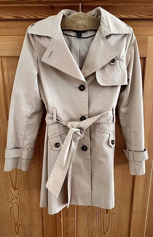 H&M Manteaux: Trenchcoat beige Grösse 36 – D'occasion à St. Niklausen LU par Mimmi86