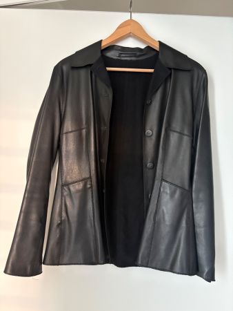 Damen Lederjacke schwarz mit Knopfleiste guter Zustand