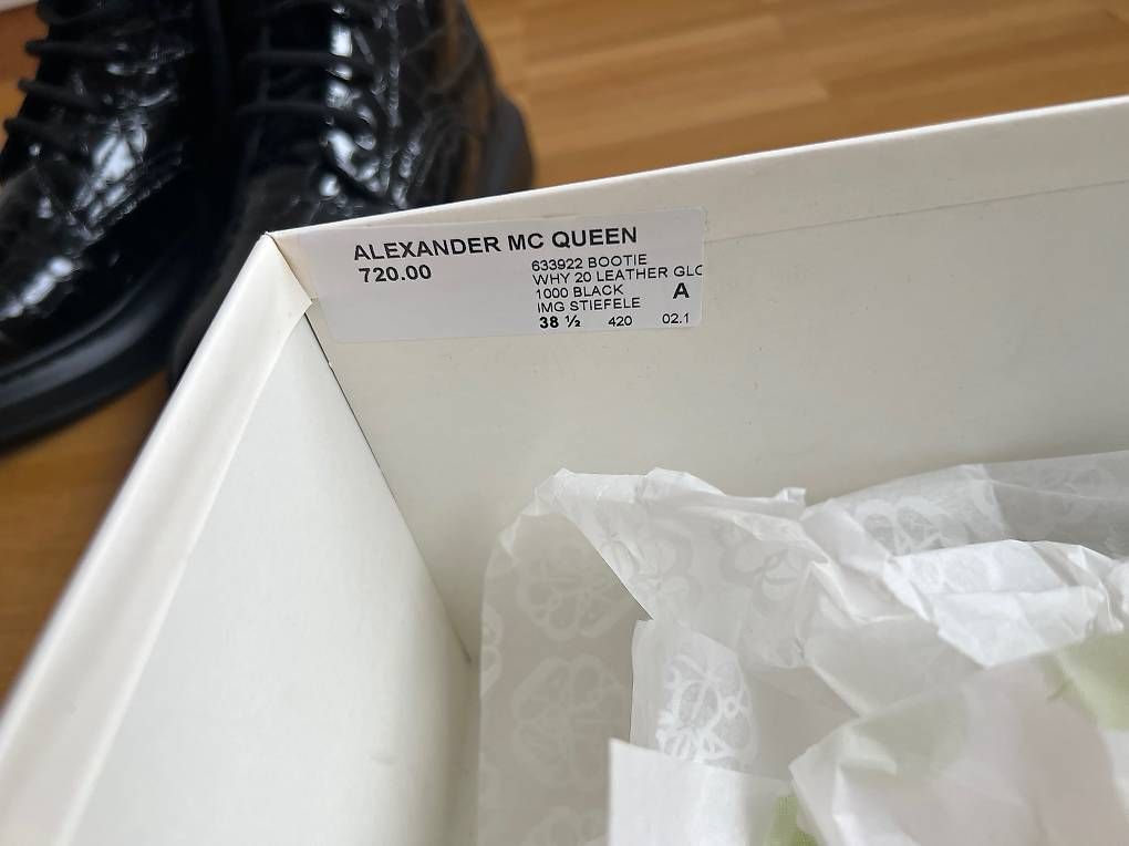 Chaussures femmes: Alexander McQueen Stiefeletten – D'occasion à Basel par Spielzeugverkauf 4