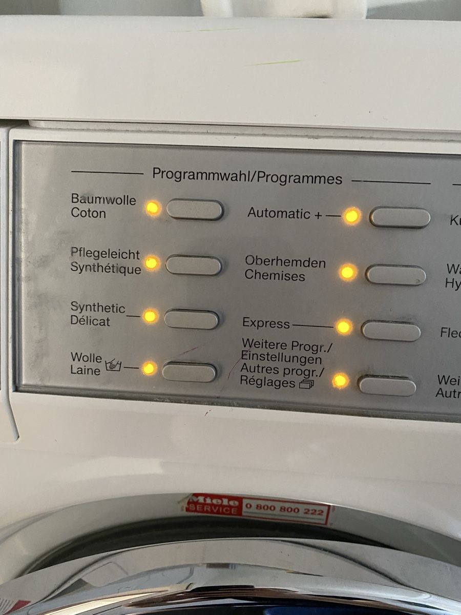 Miele Lavatrici: Waschmaschine von Miele – Usato da Einsiedeln venduto da SempreHCAP 2