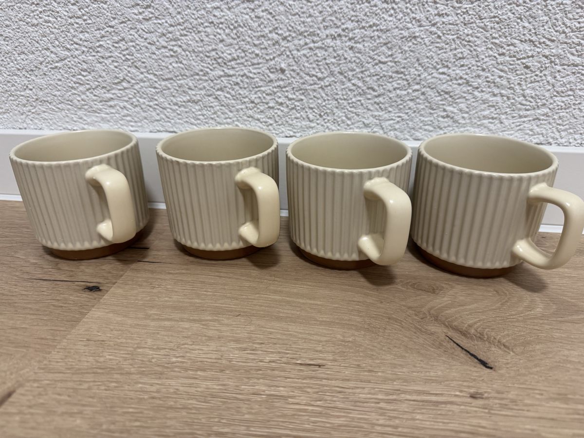 Tasses: 4 Kaffeetassen – Neuf avec emballage d'origine à Dottikon par Angii.Smile
