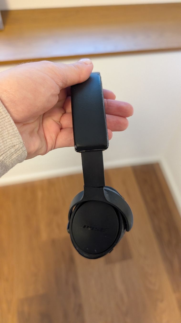 Bose Casques audio: Bose On-Ear Kopfhörer Bluetooth schwarz – D'occasion à Zürich par NaomiManon 2