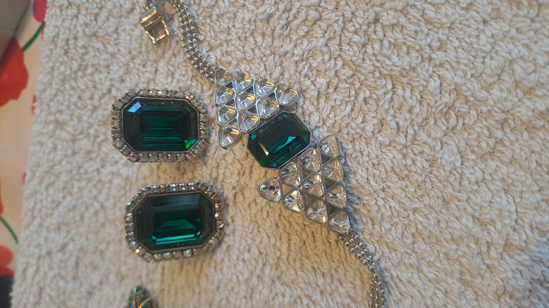 Swarovski Sonstiger Schmuck: Set de bijoux, Svarowski, état  neuf – Neu (gemäss Beschreibung) aus Bernex von Dariafr