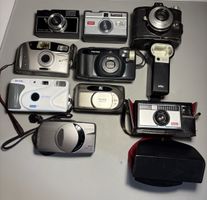 Konvolut Vintage Kameras & Blitzgeräte – 9-teilig (Agfa, Kod